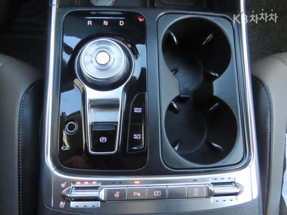 Киа The New (фейслифт) Канивал Хибрид 4-то поколение1.6 HEV 9-местен Gravity - 16