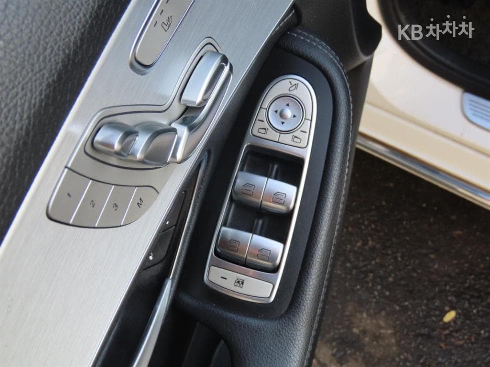 Mercedes-Benz The New (фейслифт) C-КласC220 d 4Matic W205 - 14