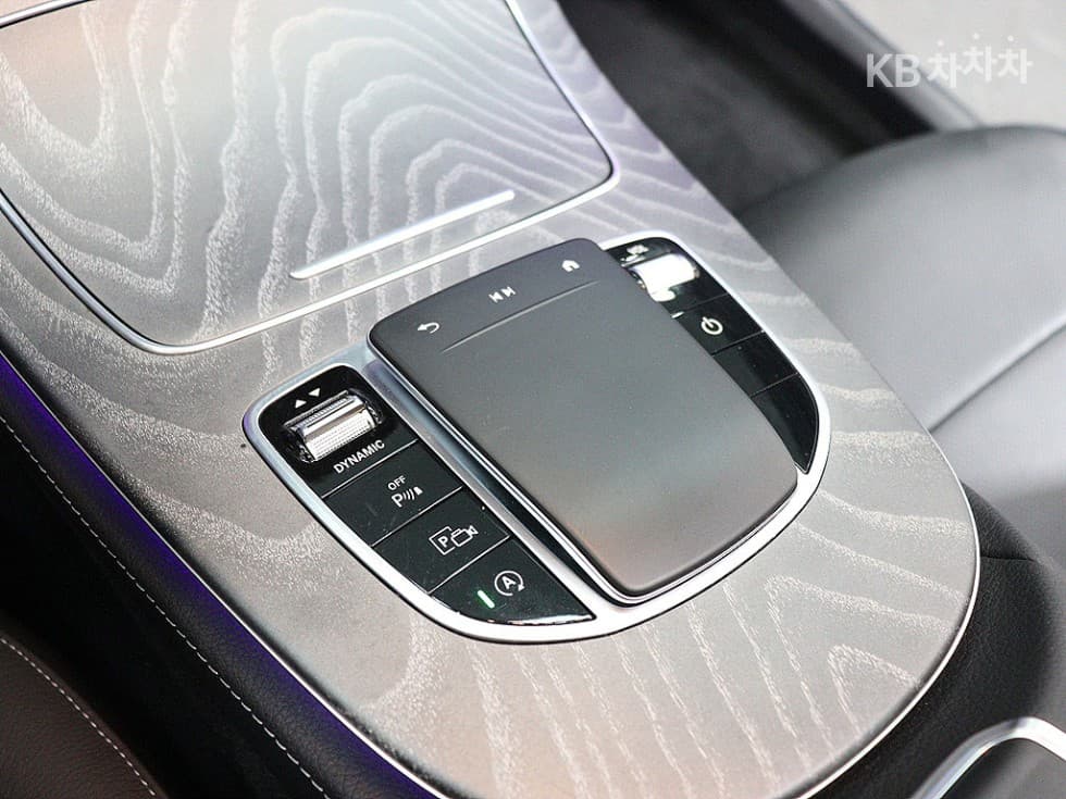 Mercedes-Benz E-Клас (W213)E350 4MATIC AMG Line - 9