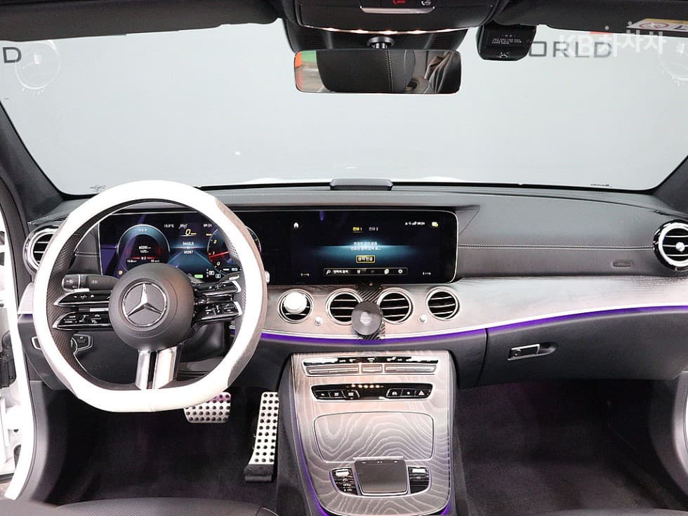 Mercedes-Benz E-Клас (W213)E350 4MATIC AMG Line - 13