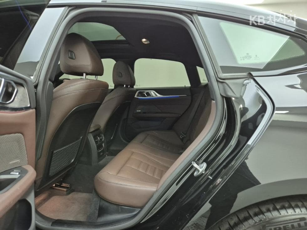 BMW 4시리즈 (G22)420d Gran Coupe M Sport - 12