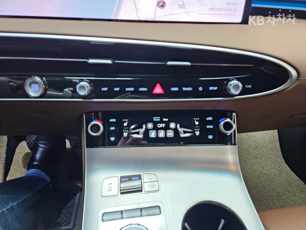 Дженезис GV70Бензин 2.5T 2WD - 11