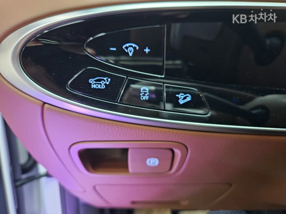 Дженезис GV70Бензин 2.5T 2WD - 14