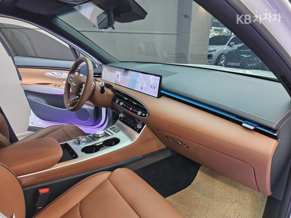 Дженезис GV70Бензин 2.5T 2WD - 17