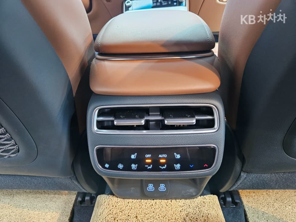 Дженезис GV70Бензин 2.5T 2WD - 19