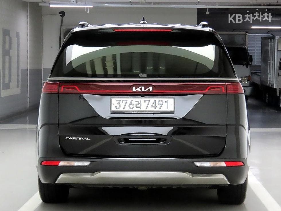 Киа Канивал 4-то поколениеD2.2 9-местен Signature - 3