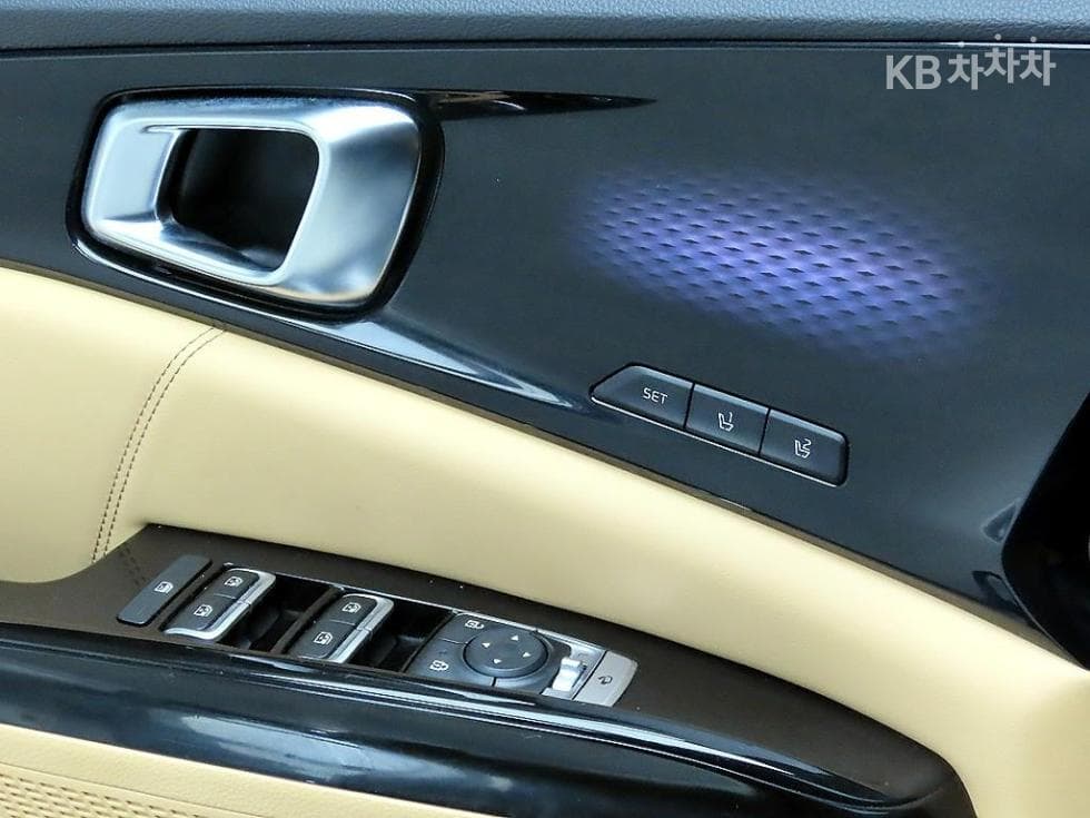 Киа Канивал 4-то поколениеD2.2 9-местен Signature - 10