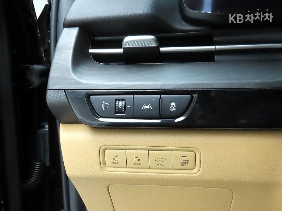 Киа Канивал 4-то поколениеD2.2 9-местен Signature - 11