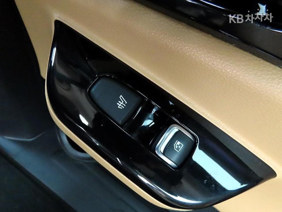 Киа Канивал 4-то поколениеD2.2 9-местен Signature - 12