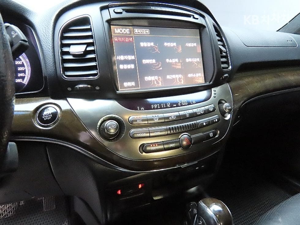 KG Mobility New체어맨WCW600 4TRONIC Luxury - 16