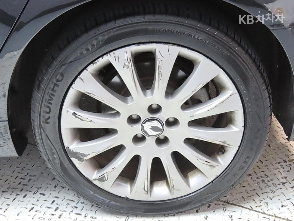 KG Mobility New체어맨WCW600 4TRONIC Luxury - 20