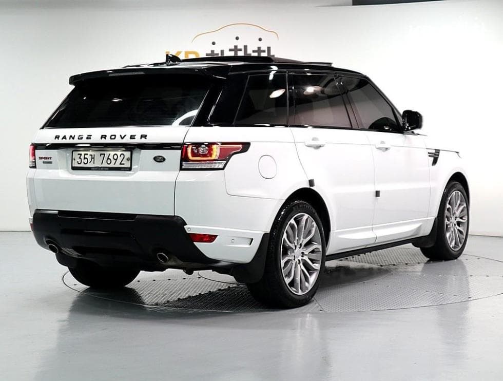 Land Rover Нов Рендж Ровер Спорт3.0 SDV6 Autobiography Dynamic - 3