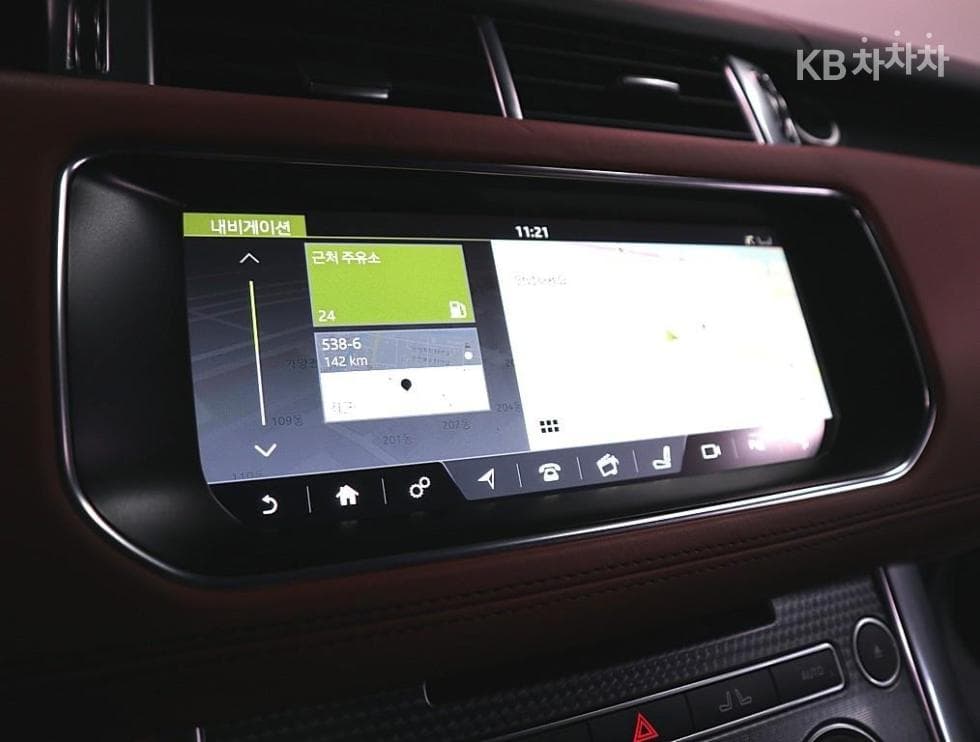 Land Rover Нов Рендж Ровер Спорт3.0 SDV6 Autobiography Dynamic - 11