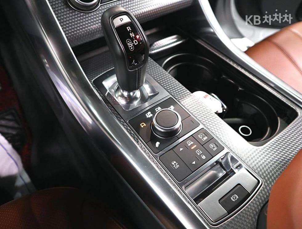 Land Rover Нов Рендж Ровер Спорт3.0 SDV6 Autobiography Dynamic - 14