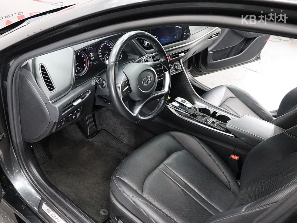 Хюндай Соната (DN8)2.0 Premium Plus - 18