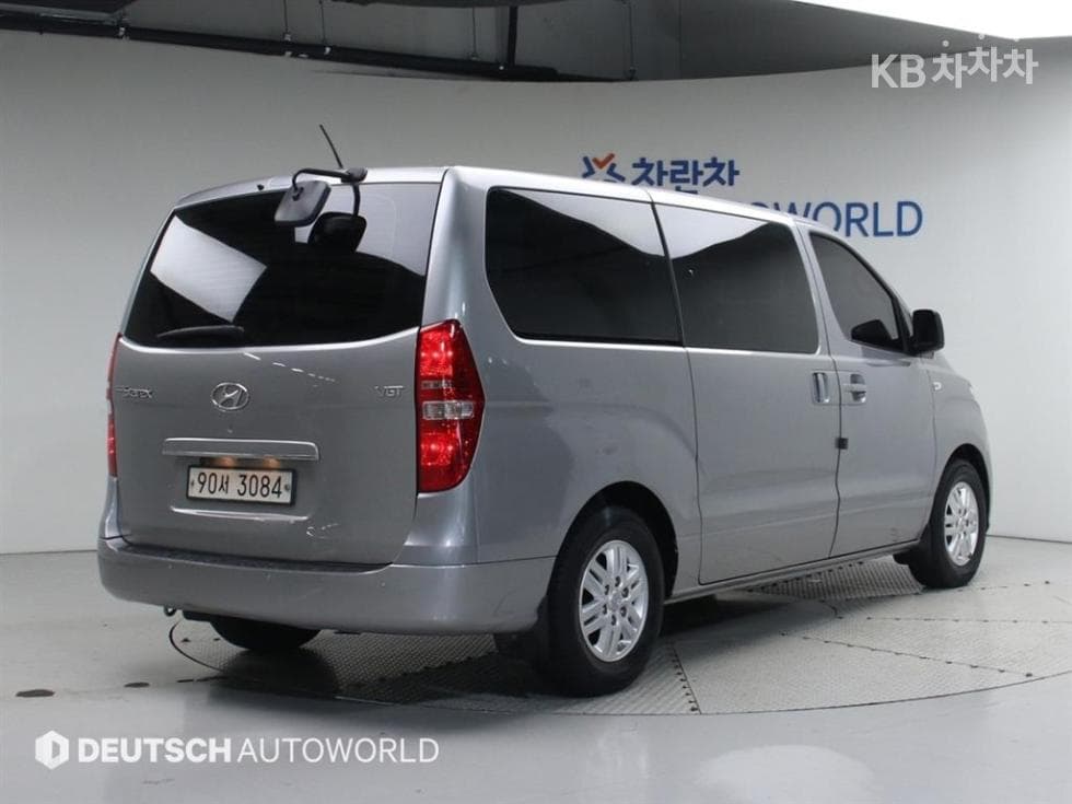 Хюндай The New (фейслифт) 그랜드 Star렉스Ван 5-местен Смарт - 2