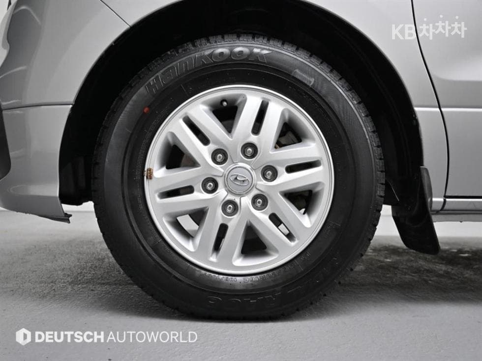 Хюндай The New (фейслифт) 그랜드 Star렉스Ван 5-местен Смарт - 5