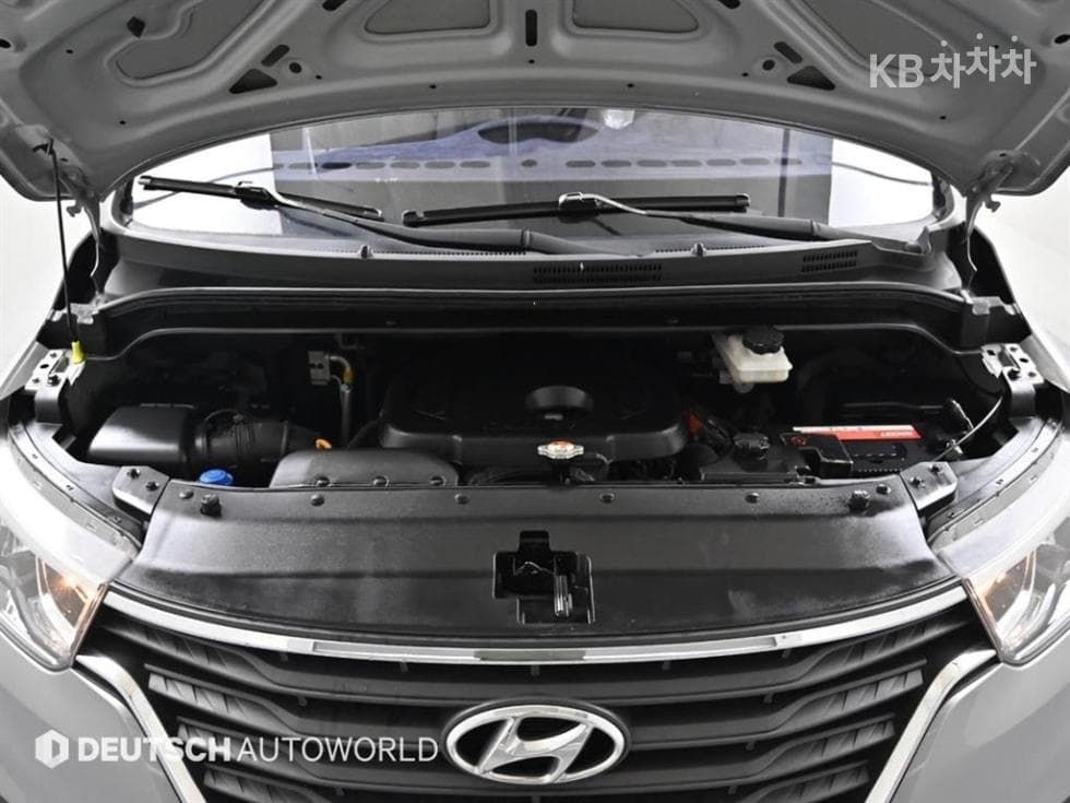 Хюндай The New (фейслифт) 그랜드 Star렉스Ван 5-местен Смарт - 6