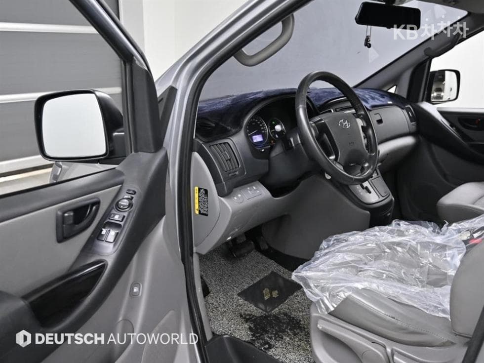 Хюндай The New (фейслифт) 그랜드 Star렉스Ван 5-местен Смарт - 11