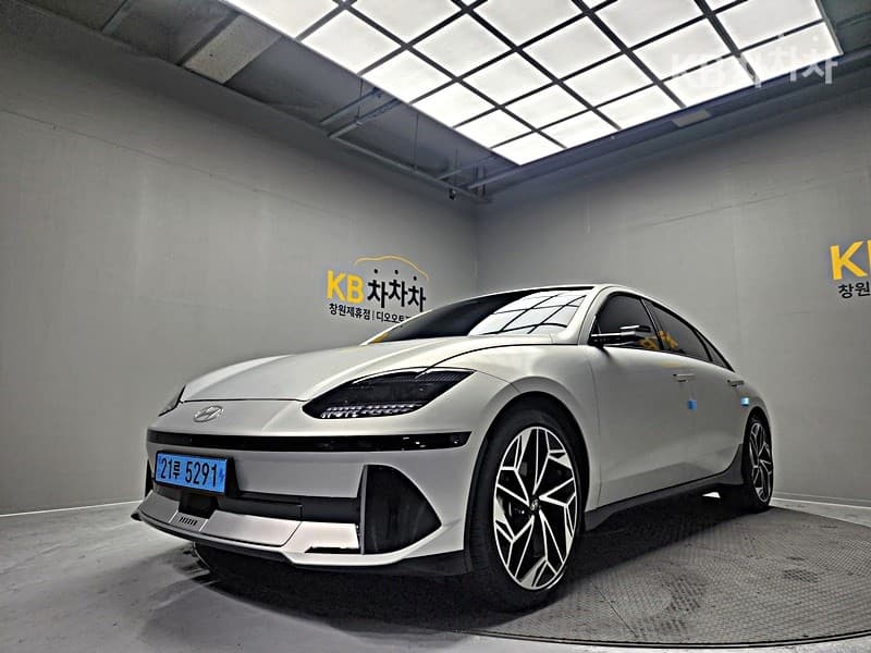 Хюндай IONIQ 6(CE) Long Range Престиж - Image 1