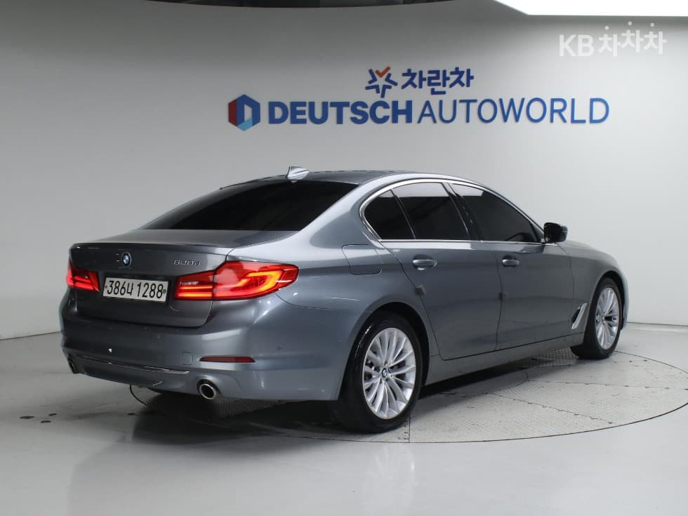 BMW 올New5 Series (G30)520d Luxury Line Plus - 2