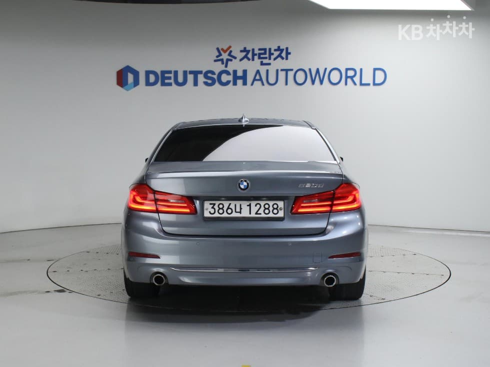 BMW 올New5 Series (G30)520d Luxury Line Plus - 4
