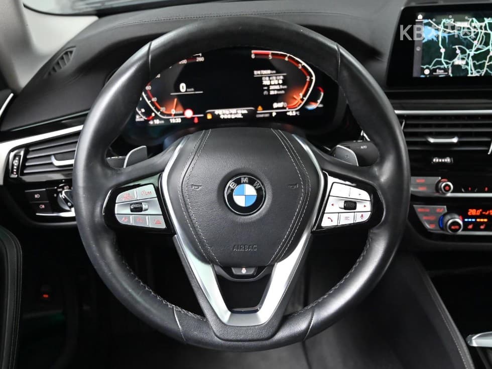 BMW 올New5 Series (G30)520d Luxury Line Plus - 13