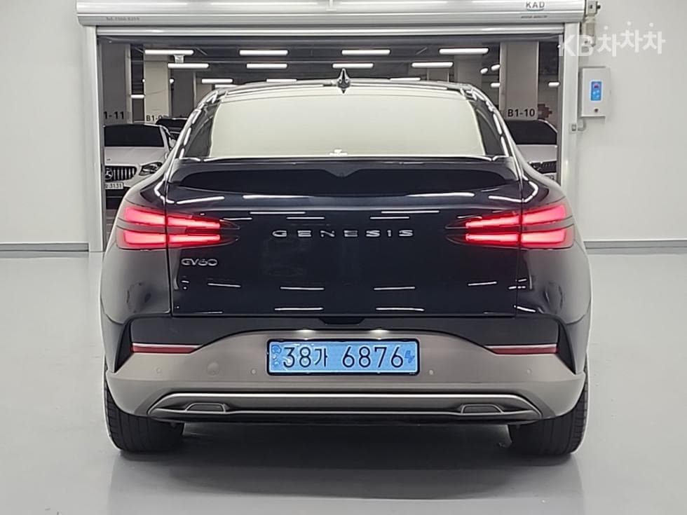 Дженезис GV60Стандартен 2WD Стандартен - 3