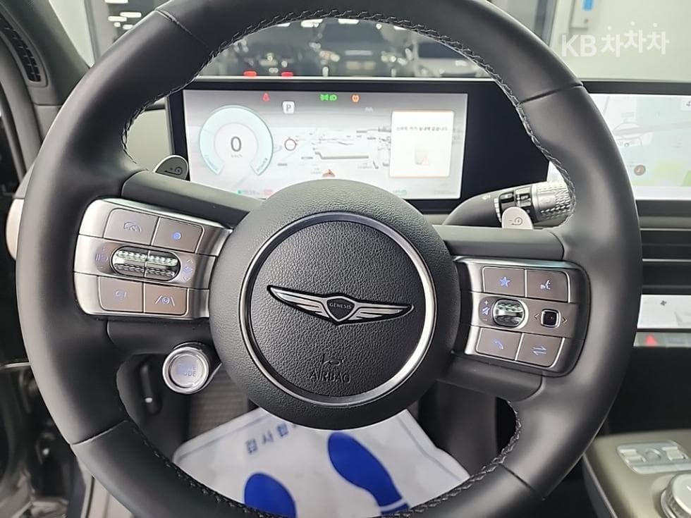 Дженезис GV60Стандартен 2WD Стандартен - 9