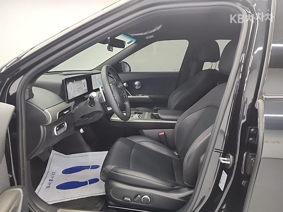 Дженезис GV60Стандартен 2WD Стандартен - 11