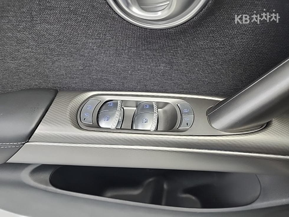 Дженезис GV60Стандартен 2WD Стандартен - 17