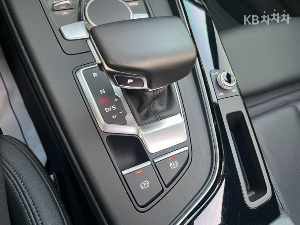 Ауди NEW A545 TFSI 콰트로 스포트백 Premium - 22