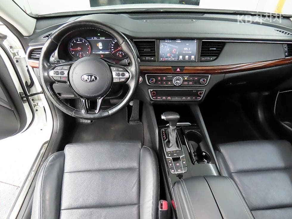 Kia All New K72.4 GDi Limited - 7