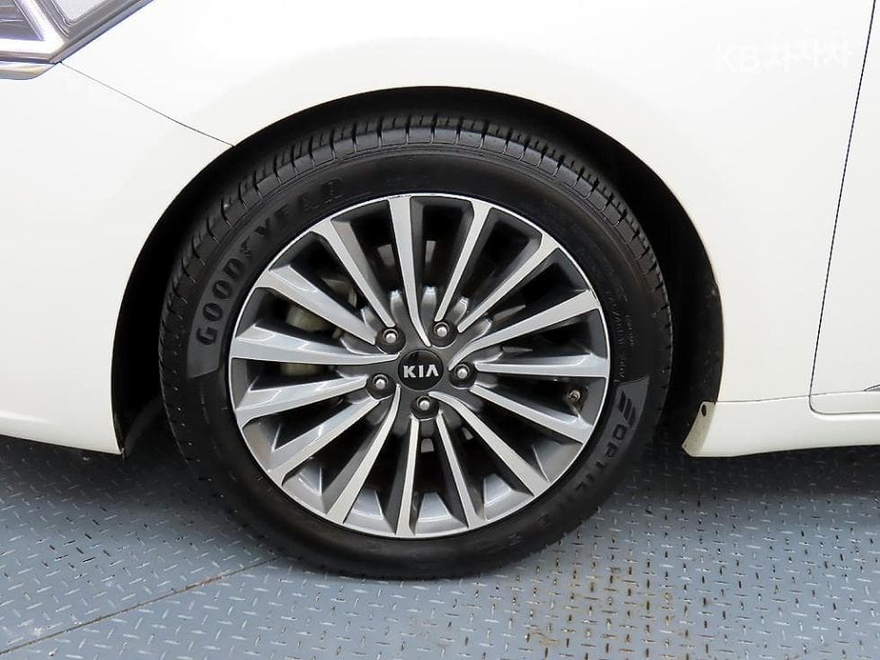 Kia All New K72.4 GDi Limited - 20