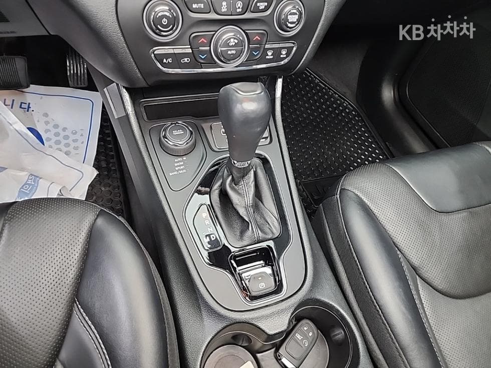 지프 체로키(KL)2.4 Gasoline AWD Limited - 8