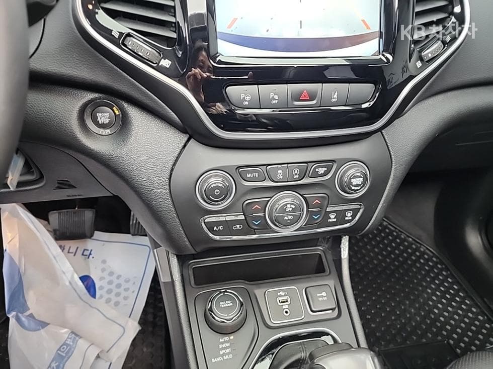 지프 체로키(KL)2.4 Gasoline AWD Limited - 10