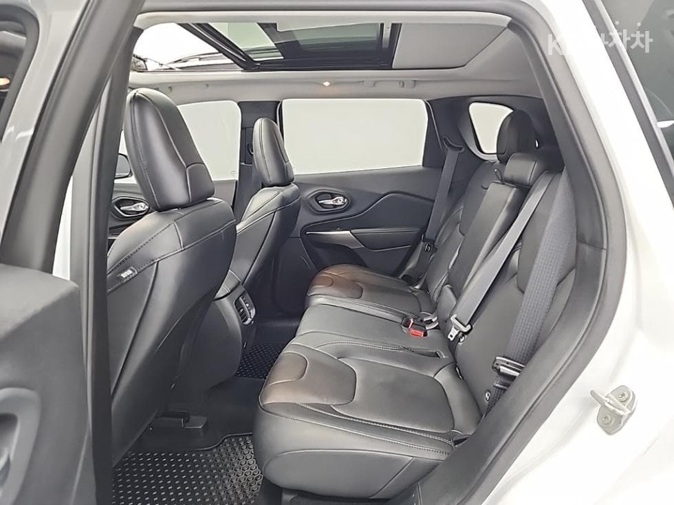 지프 체로키(KL)2.4 Gasoline AWD Limited - 12