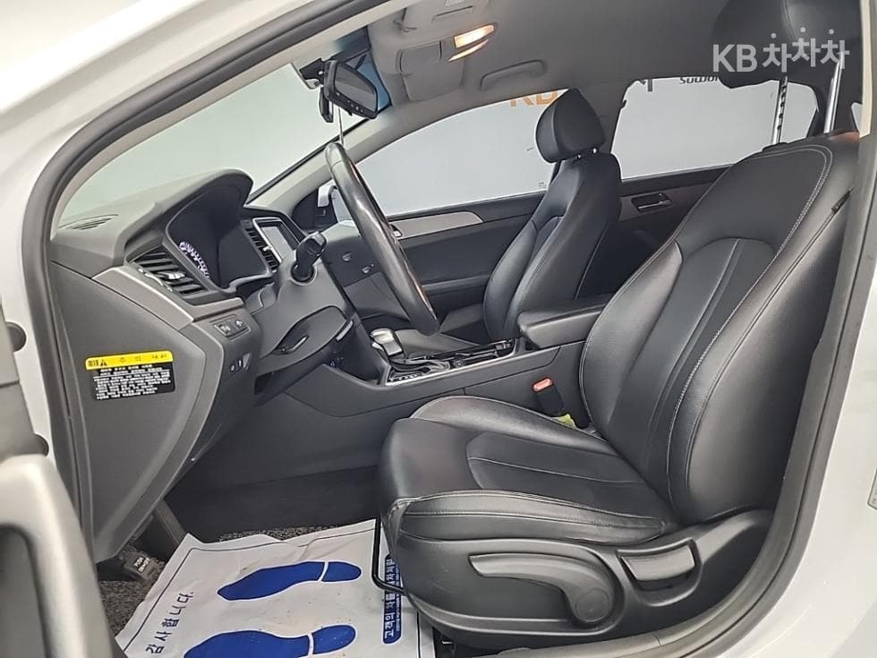 Хюндай Соната New Rise2.0 LPi Рент-а-кар Стил - 11