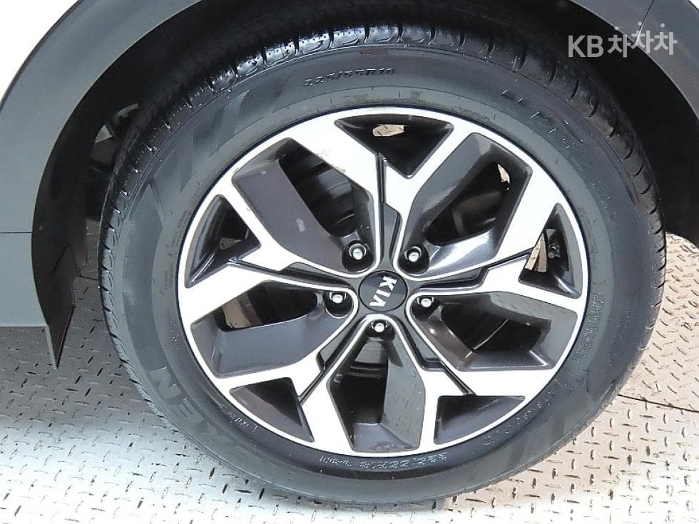 Киа Sportage 더 볼드2.0 Дизел 2WD Престиж - 20