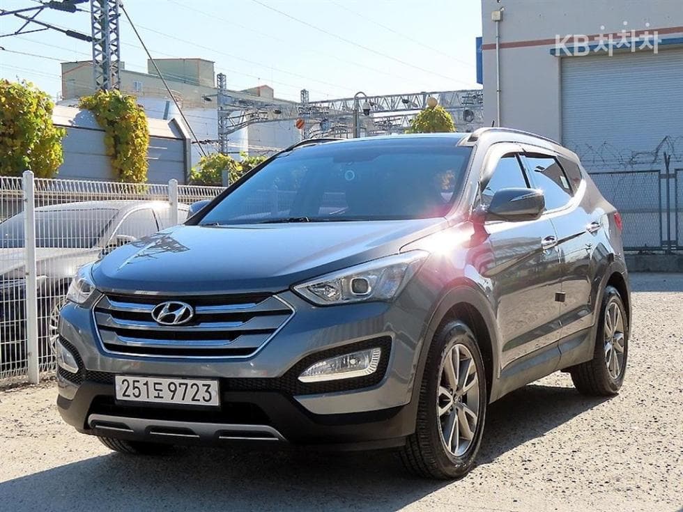 Hyundai Santa Fe DM R2.2 2WD PREMIUM - Image 1