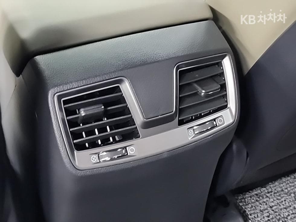 KG Mobility New Rexton Sports Khan2.2 AWD 쿨멘 Noblesse - 13