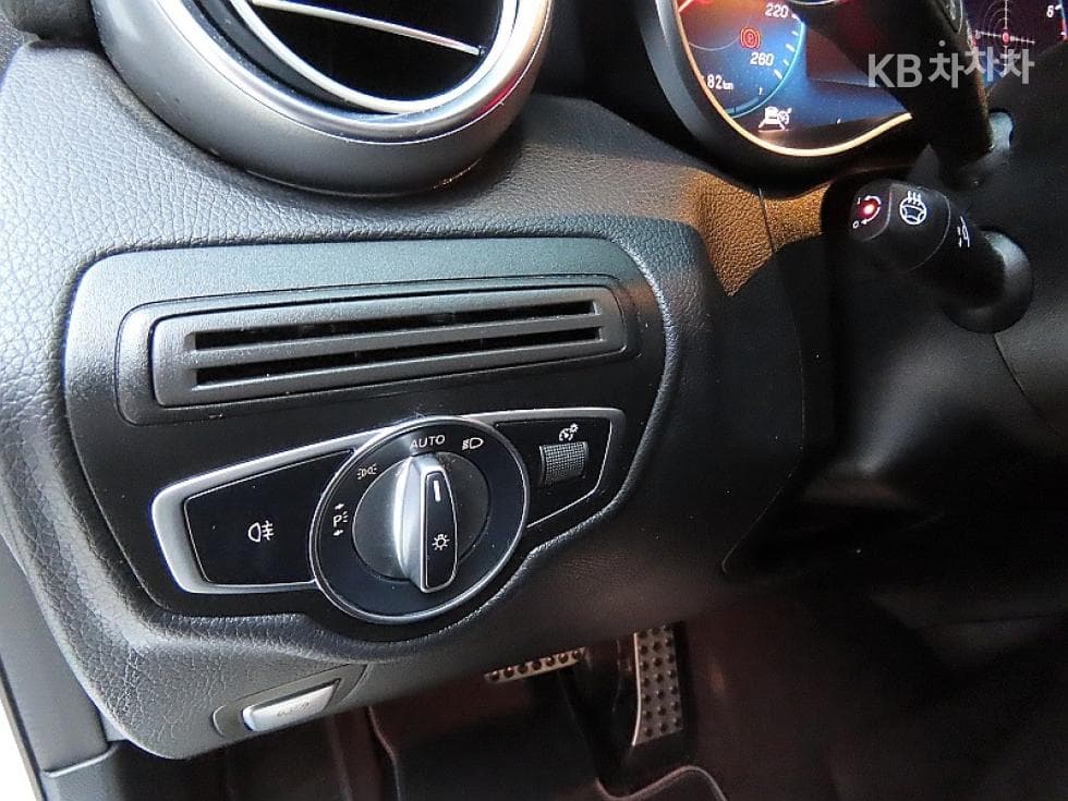 Mercedes-Benz GLC(X253)300 4Matic Standard - 12