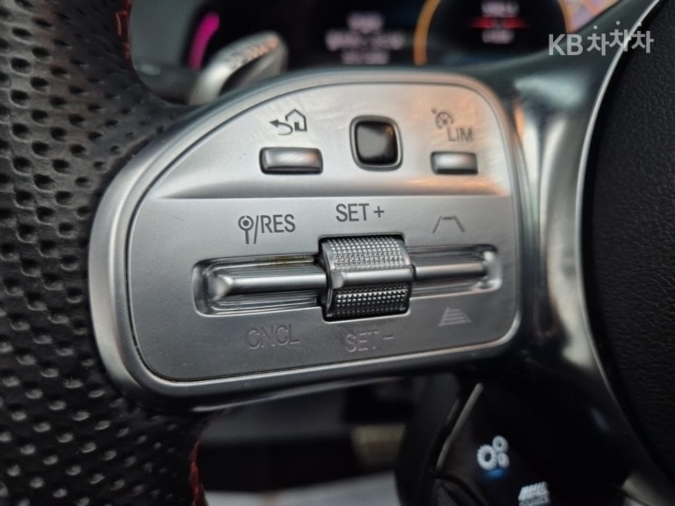 Mercedes-Benz GLB(X247)M-AMG GLB 35 4Matic - 16