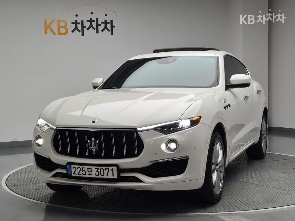 마세라티 르반떼 2.0 AWD GT - Image 1