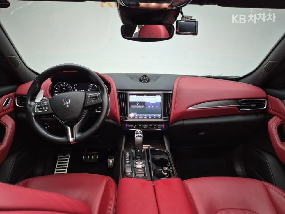 마세라티 르반떼2.0 AWD GT - 7