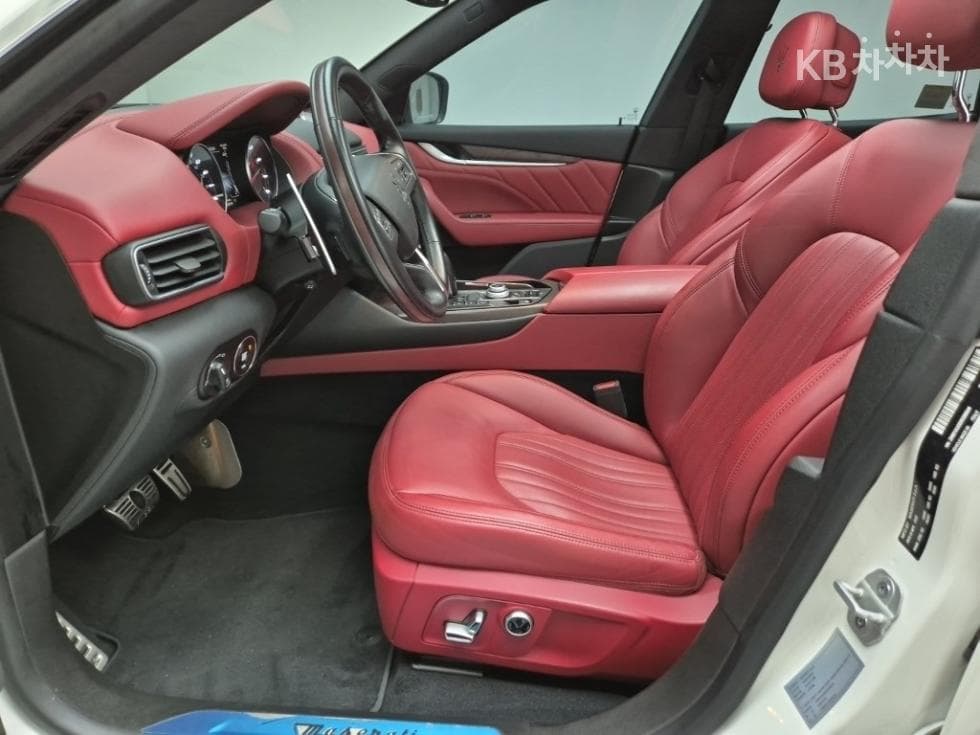 마세라티 르반떼2.0 AWD GT - 11