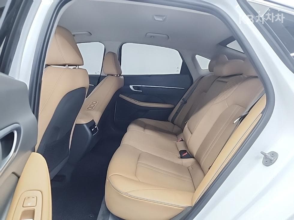 Хюндай Соната Ди Едж (Соната фацелит)(DN8)1.6 Турбо Inspiration - 12