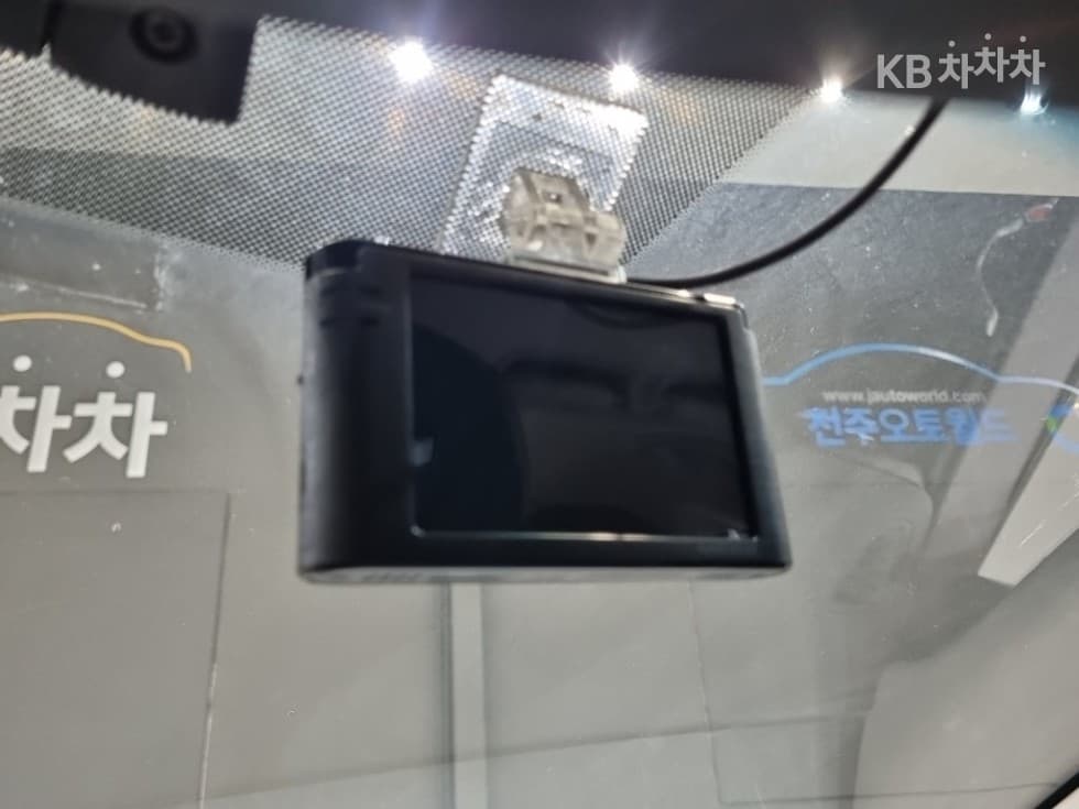 Hyundai IONIQ (Original Model)N - 19