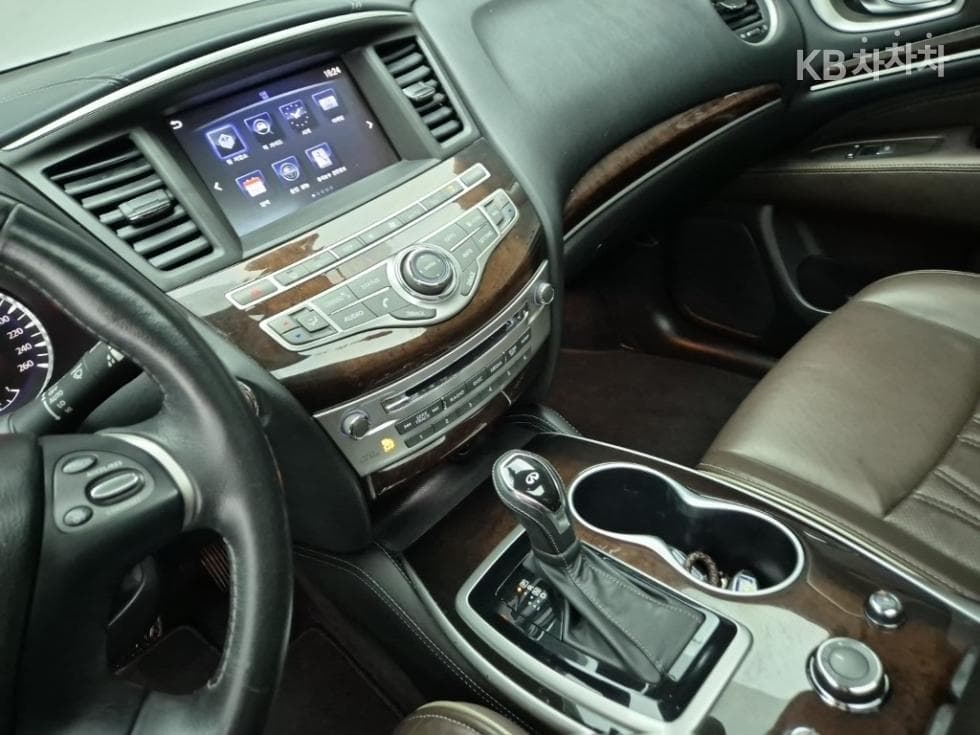 Местен피니티 QX603.5 AWD - 10