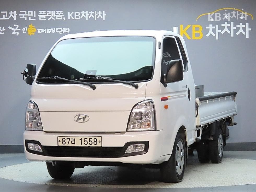Hyundai Porter 2 Extra Long Super Cab CRDi Smart - Image 1